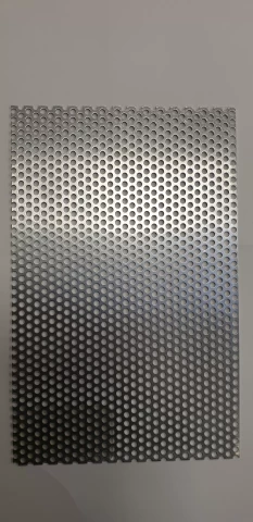 Perforated mesh R4 T6 1mm 1x2m, pre-galvanized steel, 9.4kg