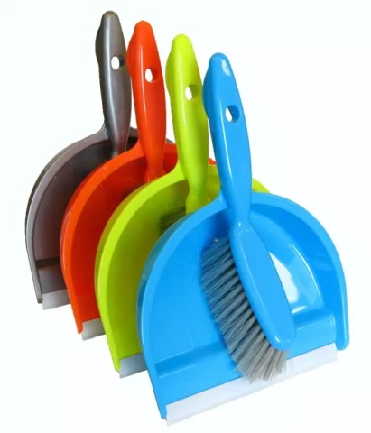 Dustpan / brush / rubber / ass.colours