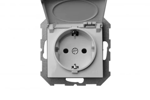LIREGUS EPSILON white  socket with side earth IP-44 without frame