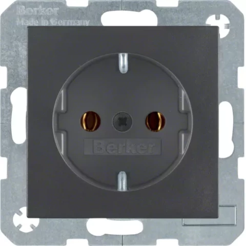 BERKER S1 socket black