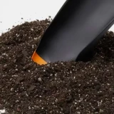 Fiskars soil broom with scoop, 1071302