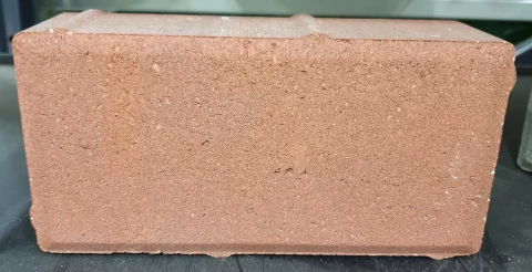 Bruģis 200x100x60 Prizma6 sarkans 50gab/m2 ,11.88m2/594gab/1662,2kg/pal