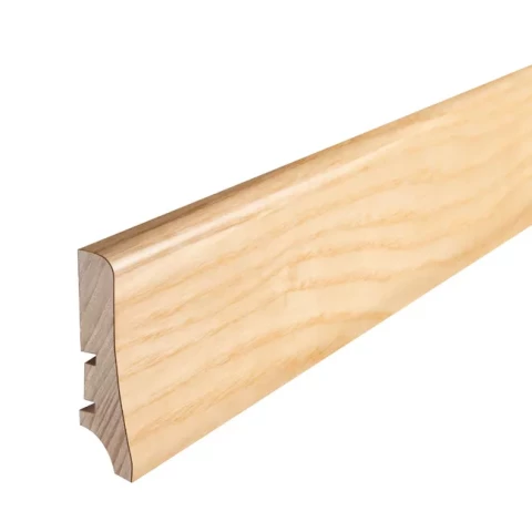 Шпонированный плинтус 20x58x2200 мм мербау лакированный P20