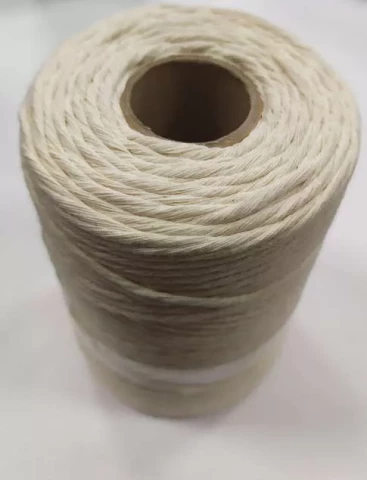 Kokvilnas 1-šķipsnu aukla vītā d2.5mm*100g, +kart.spole