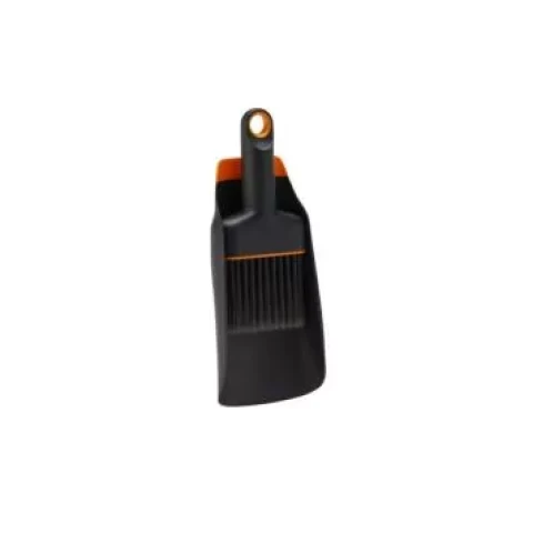 Fiskars soil broom with scoop, 1071302