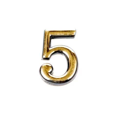 Numurs 5 brass