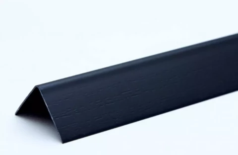 Corner strip PVC, 15x15, 2.75m, black