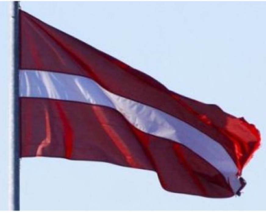 Latvijas valsts karogs  100x200cm 110g/m2 kātam